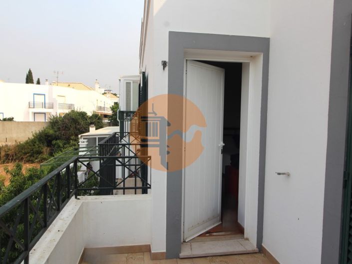 Image No.12-4 Bed House for sale