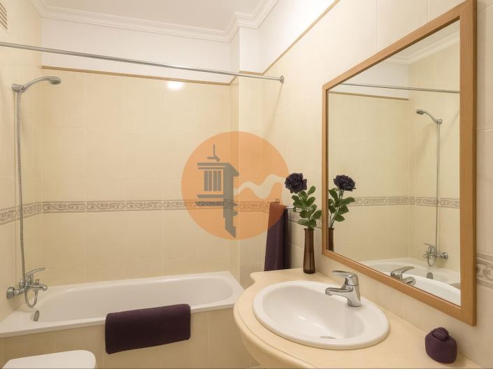 Image No.14-4 Bed House for sale