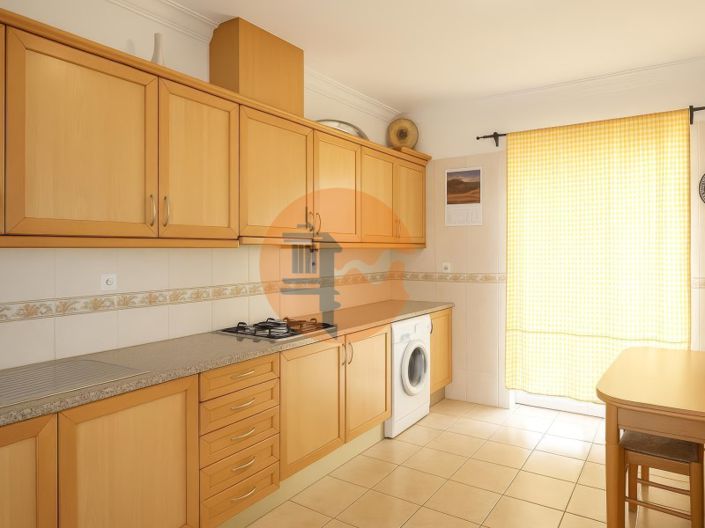 Image No.2-4 Bed House for sale