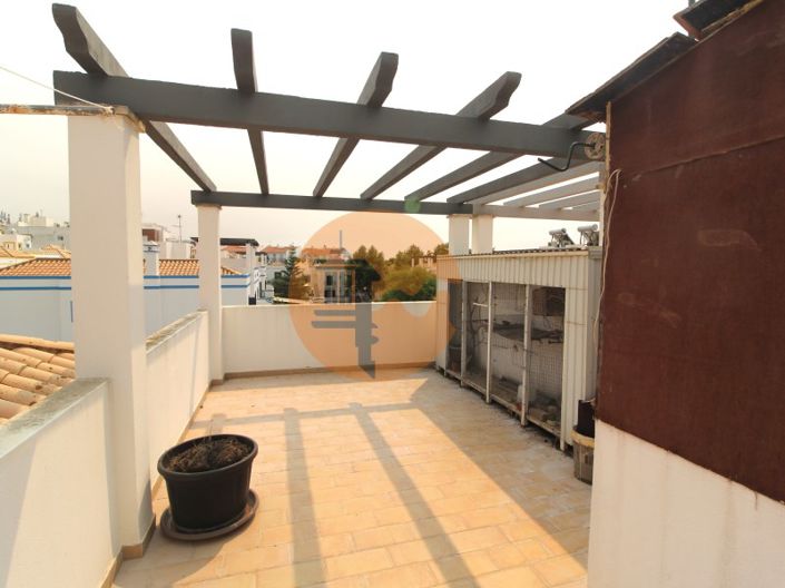 Image No.21-4 Bed House for sale