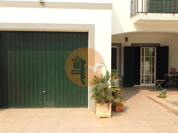 Image No.28-4 Bed House for sale