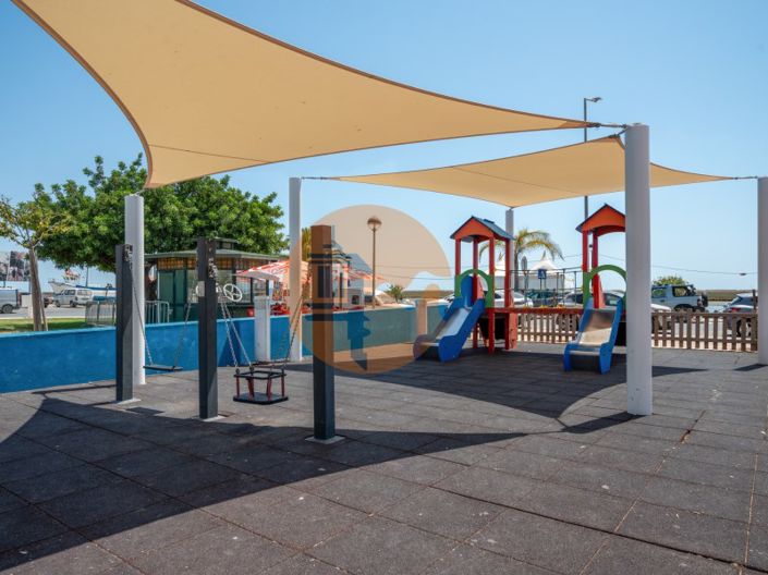 Image No.12-Bar for sale