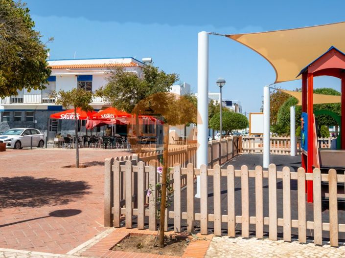 Image No.28-Bar for sale