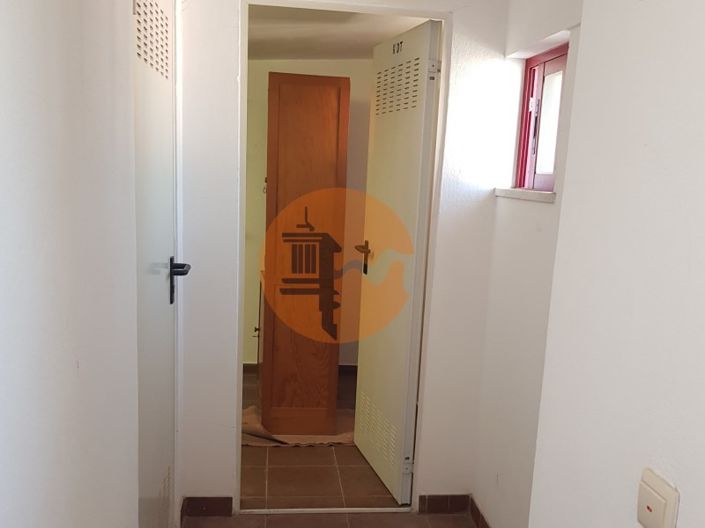 Image No.40-2 Bed Apartment for sale