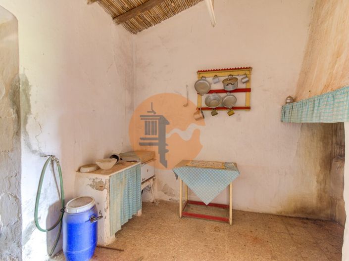 Image No.18-3 Bed Farmhouse for sale