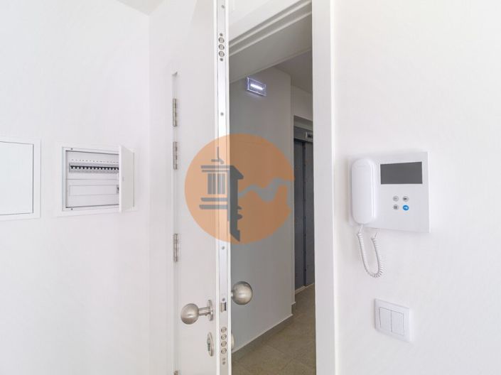 Image No.16-2 Bed Apartment for sale