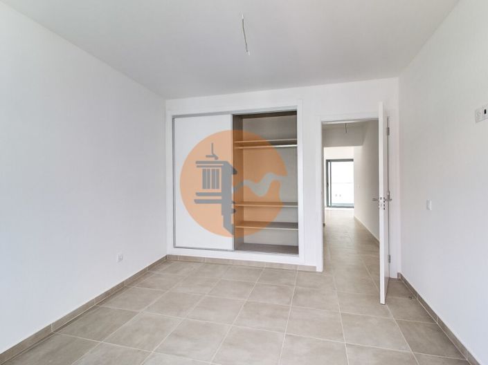 Image No.26-2 Bed Apartment for sale