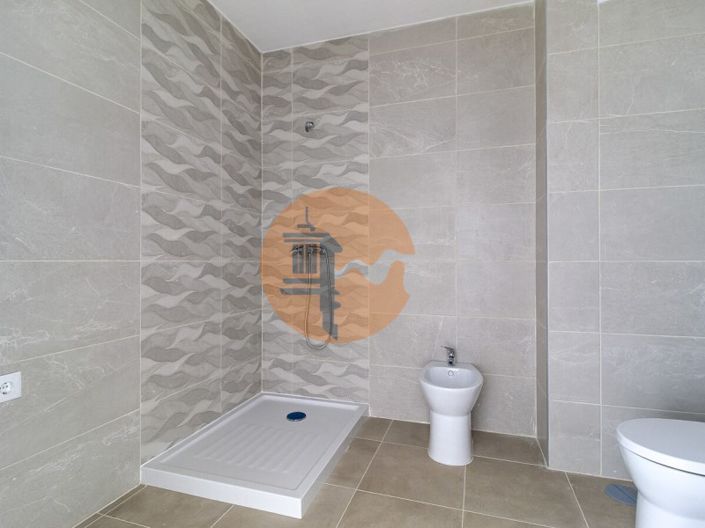 Image No.33-2 Bed Apartment for sale