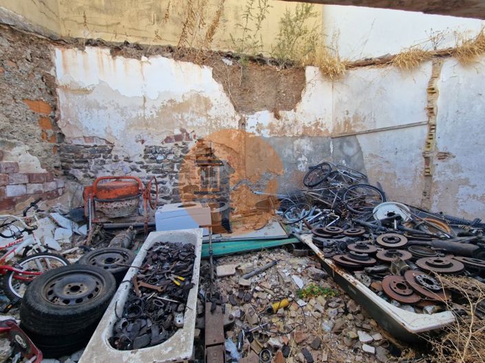 Image No.3-1 Bed House for sale