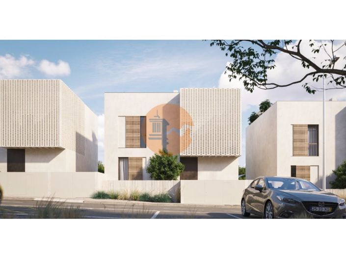 Image No.27-3 Bed House for sale