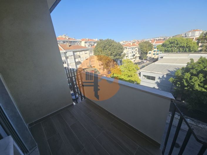 Image No.15-3 Bed Apartment for sale