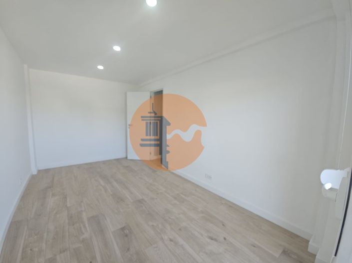 Image No.16-3 Bed Apartment for sale