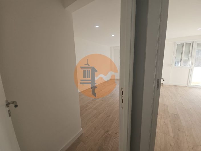 Image No.28-3 Bed Apartment for sale