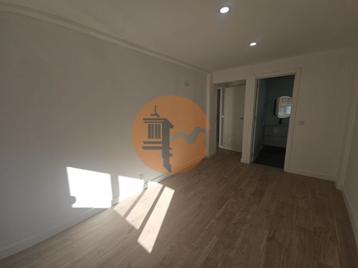 Image No.31-3 Bed Apartment for sale