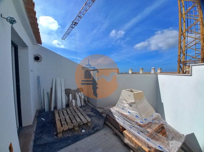 Image No.18-2 Bed Apartment for sale