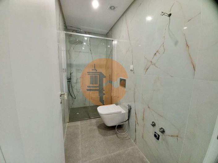 Image No.17-3 Bed Apartment for sale