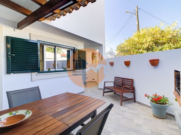 Image No.31-2 Bed House for sale