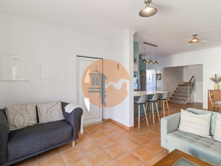 Image No.8-2 Bed House for sale