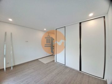 id832cab01-0000-0500-0000-000016f307f9