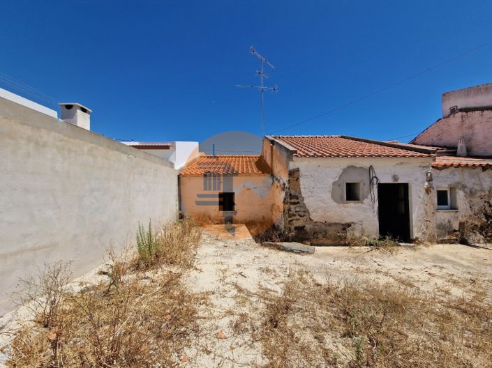 Image No.16-3 Bed House for sale