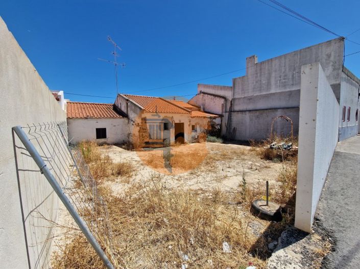 Image No.17-3 Bed House for sale