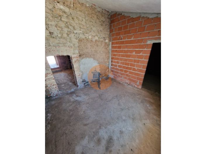 Image No.8-3 Bed House for sale