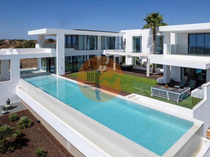 Image No.1-5 Bed House for sale