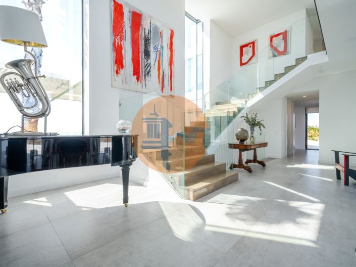 Image No.30-5 Bed House for sale