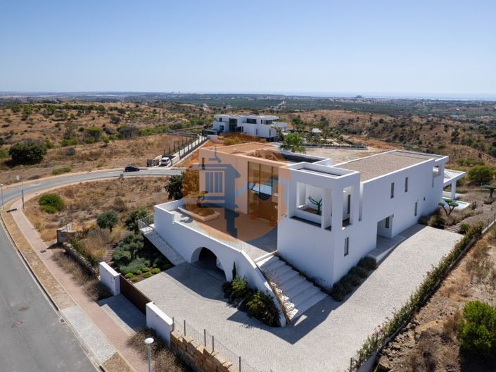 Image No.4-5 Bed House for sale