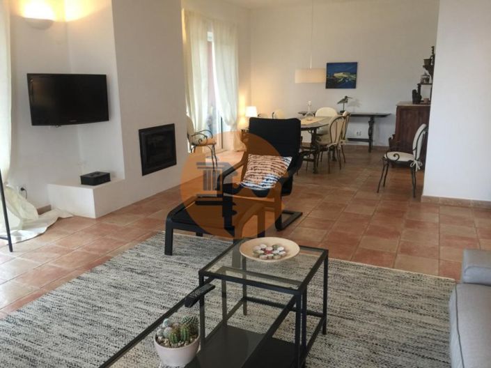 Image No.15-5 Bed House for sale