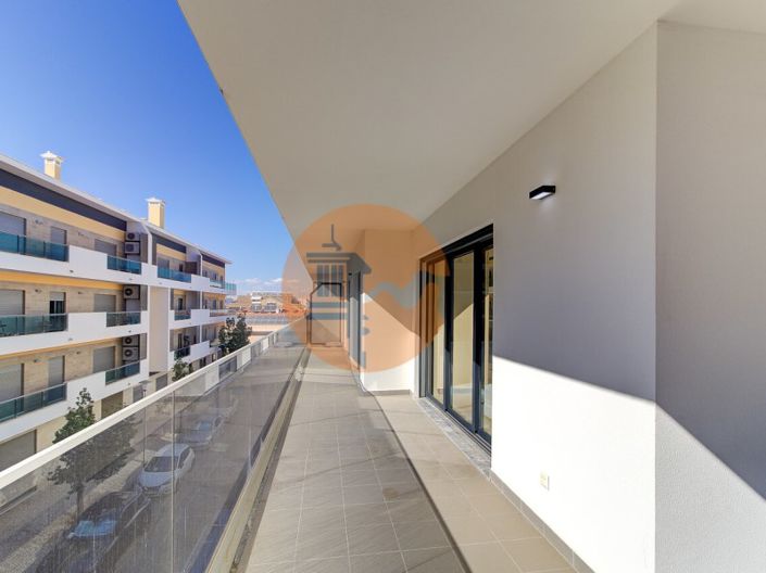 Image No.23-3 Bed Apartment for sale