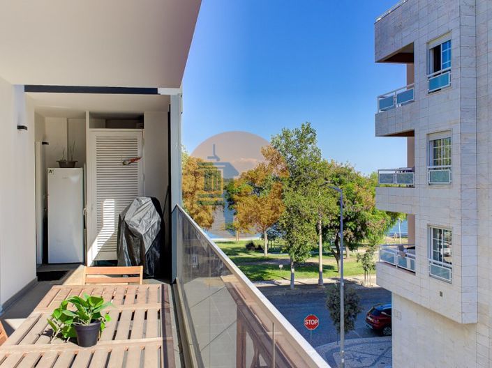 Image No.24-3 Bed Apartment for sale