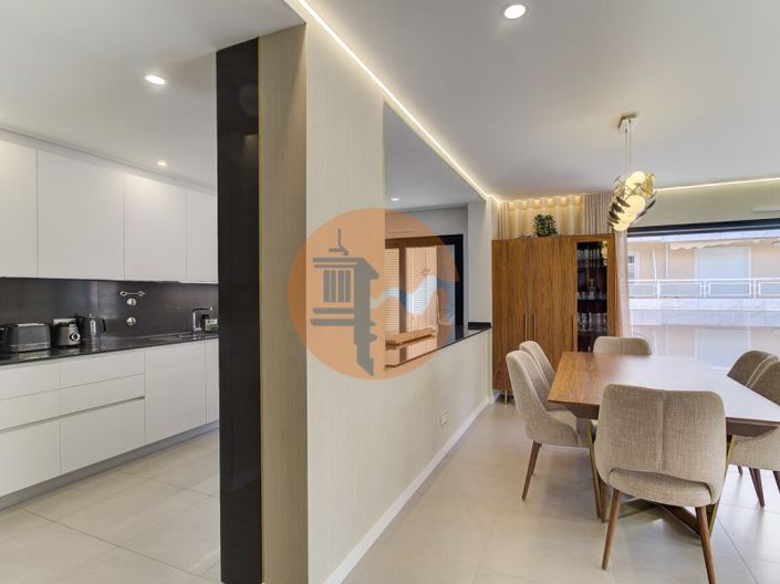 Image No.3-3 Bed Apartment for sale