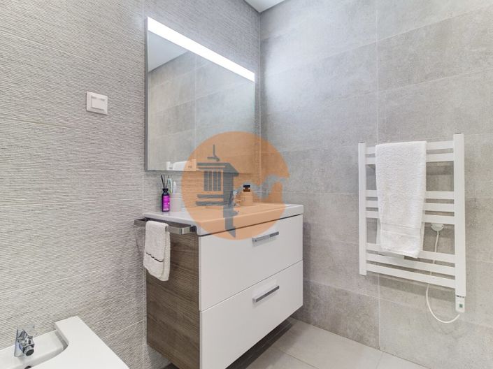 Image No.45-3 Bed Apartment for sale