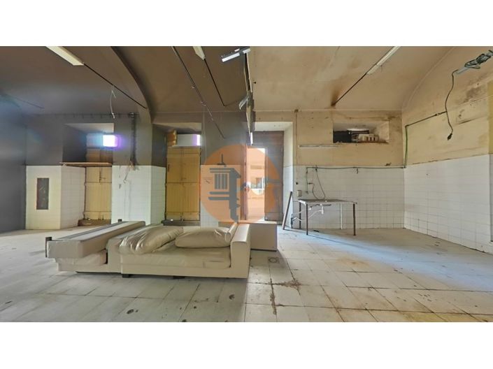 Image No.25-Commercial for sale