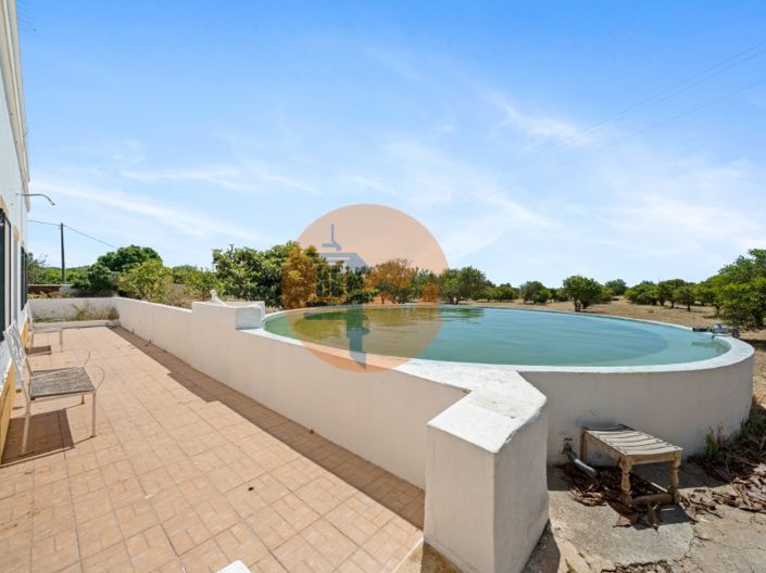 Image No.2-4 Bed Farmhouse for sale