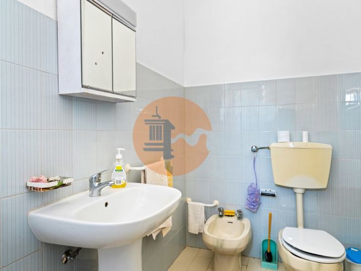 Image No.24-4 Bed Farmhouse for sale