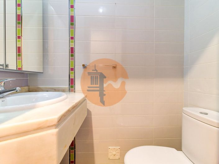 Image No.20-3 Bed Apartment for sale