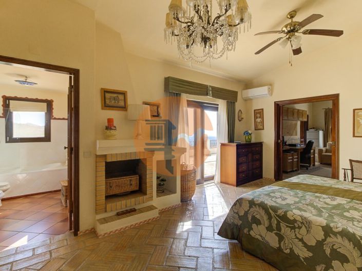 Image No.43-4 Bed House for sale