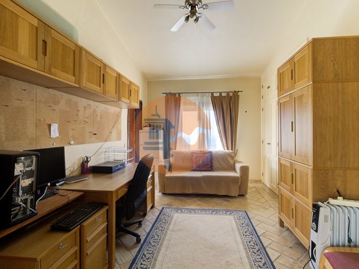 Image No.50-4 Bed House for sale