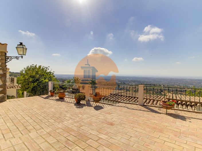 Image No.9-4 Bed House for sale