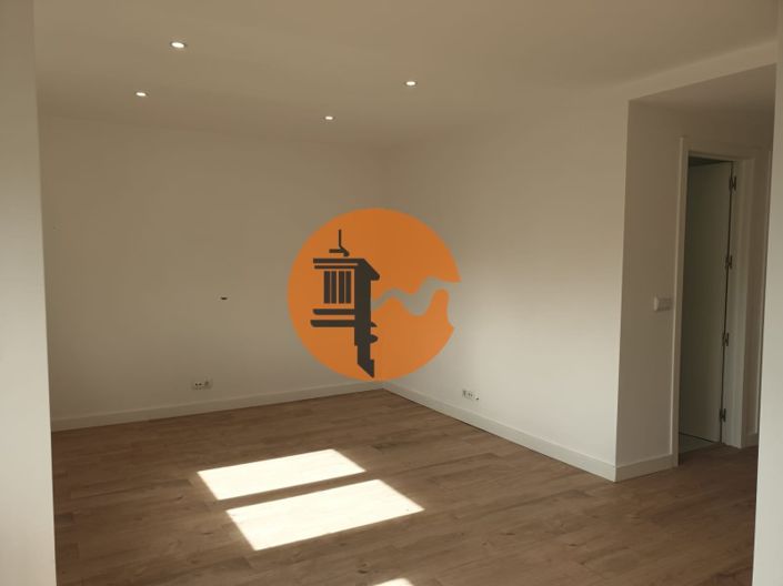 Image No.11-3 Bed Apartment for sale