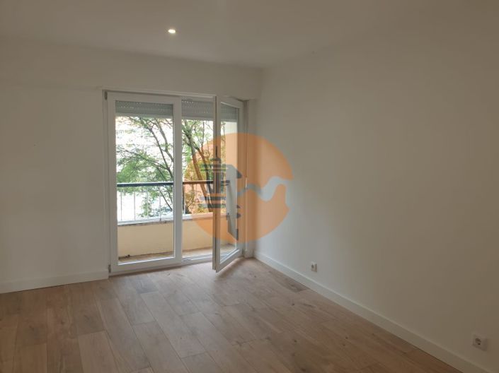 Image No.14-3 Bed Apartment for sale