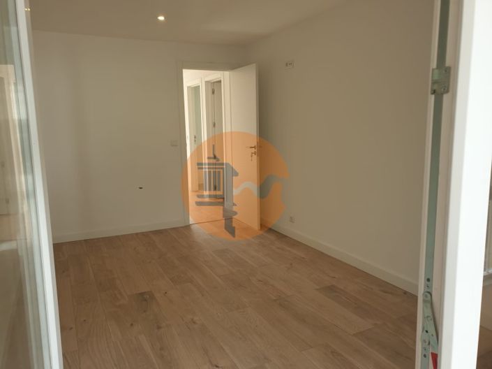 Image No.16-3 Bed Apartment for sale