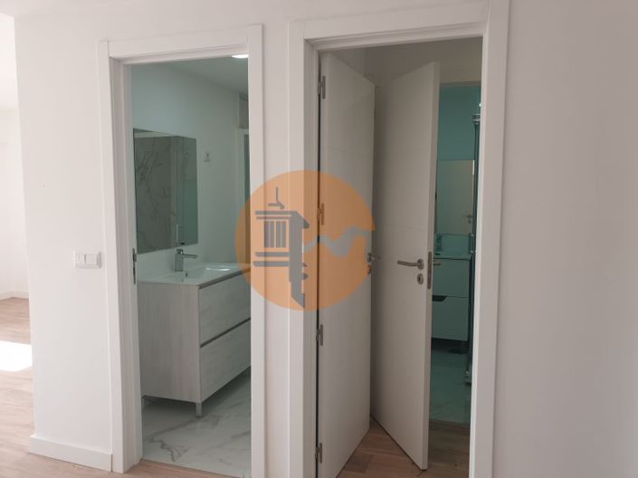 Image No.18-3 Bed Apartment for sale