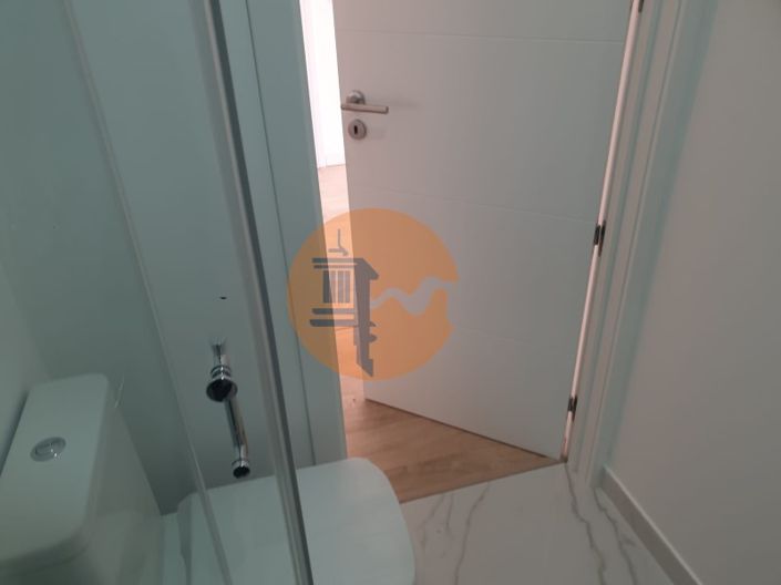 Image No.21-3 Bed Apartment for sale