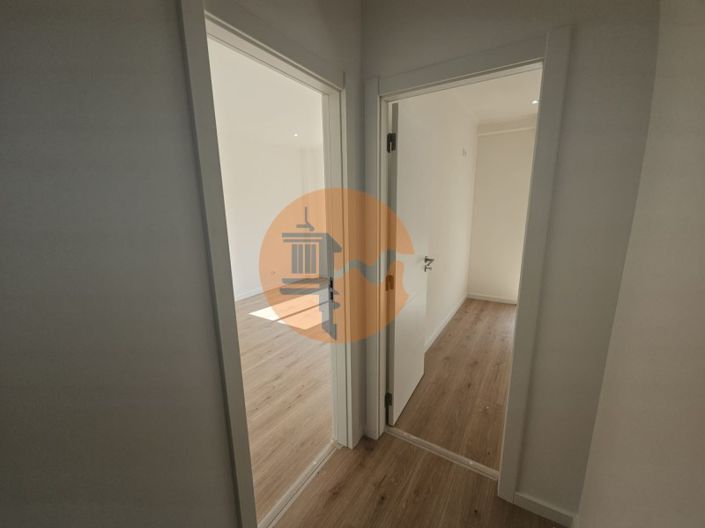 Image No.25-3 Bed Apartment for sale