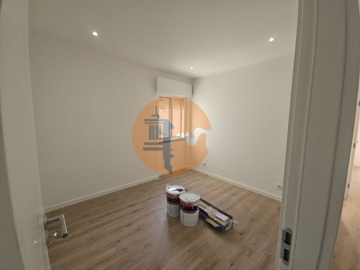 Image No.26-3 Bed Apartment for sale