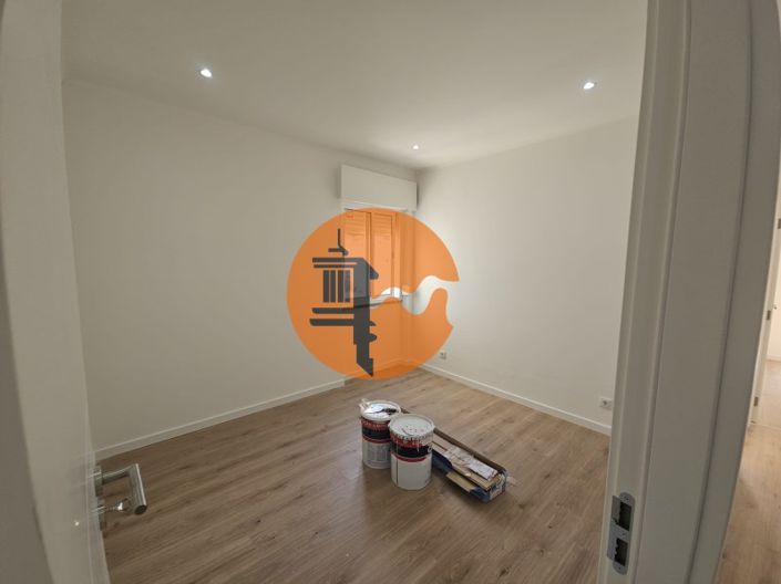 Image No.26-3 Bed Apartment for sale