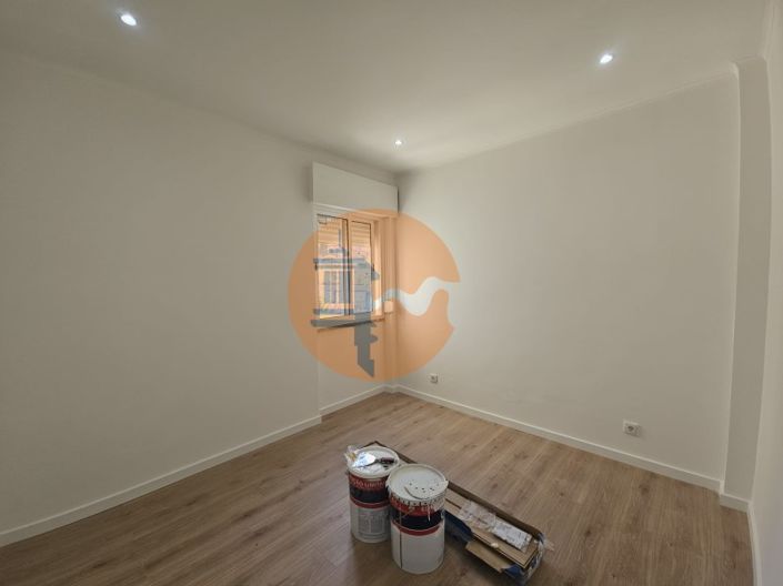 Image No.27-3 Bed Apartment for sale